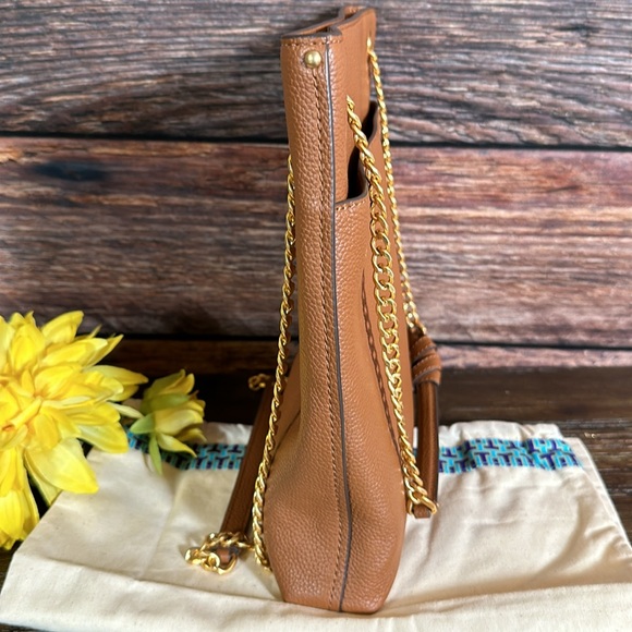 Tory Burch Everly Swingpack Leather Shoulder Crossbody Bag in light Umber - Picture 4 of 10